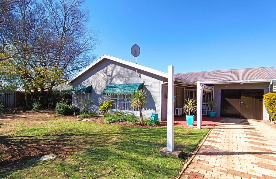 3 Bedroom Property for Sale in Uitsig Free State